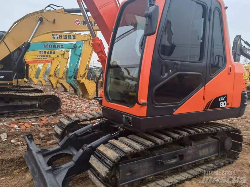 Doosan DX 80 中型挖掘机