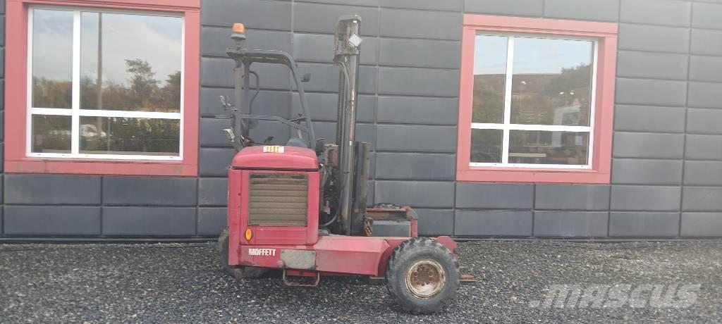 Moffett M5 25.3 柴油叉车