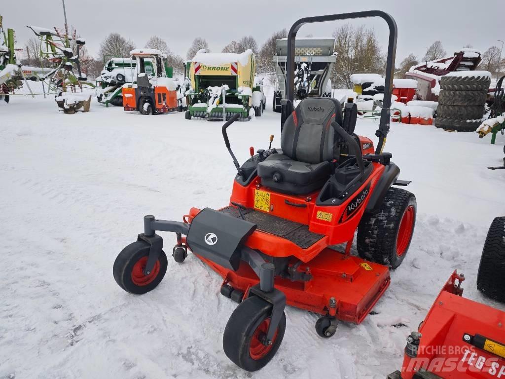 Kubota ZD 1211 骑乘式割草机