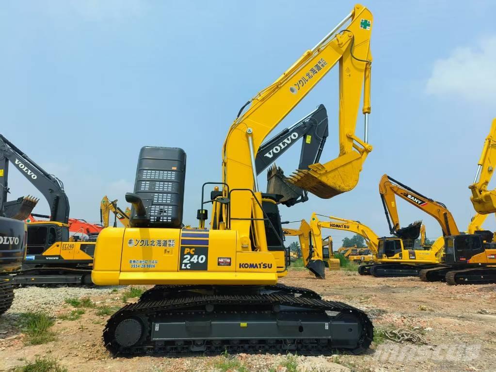 Komatsu PC 240-8 中型挖掘机