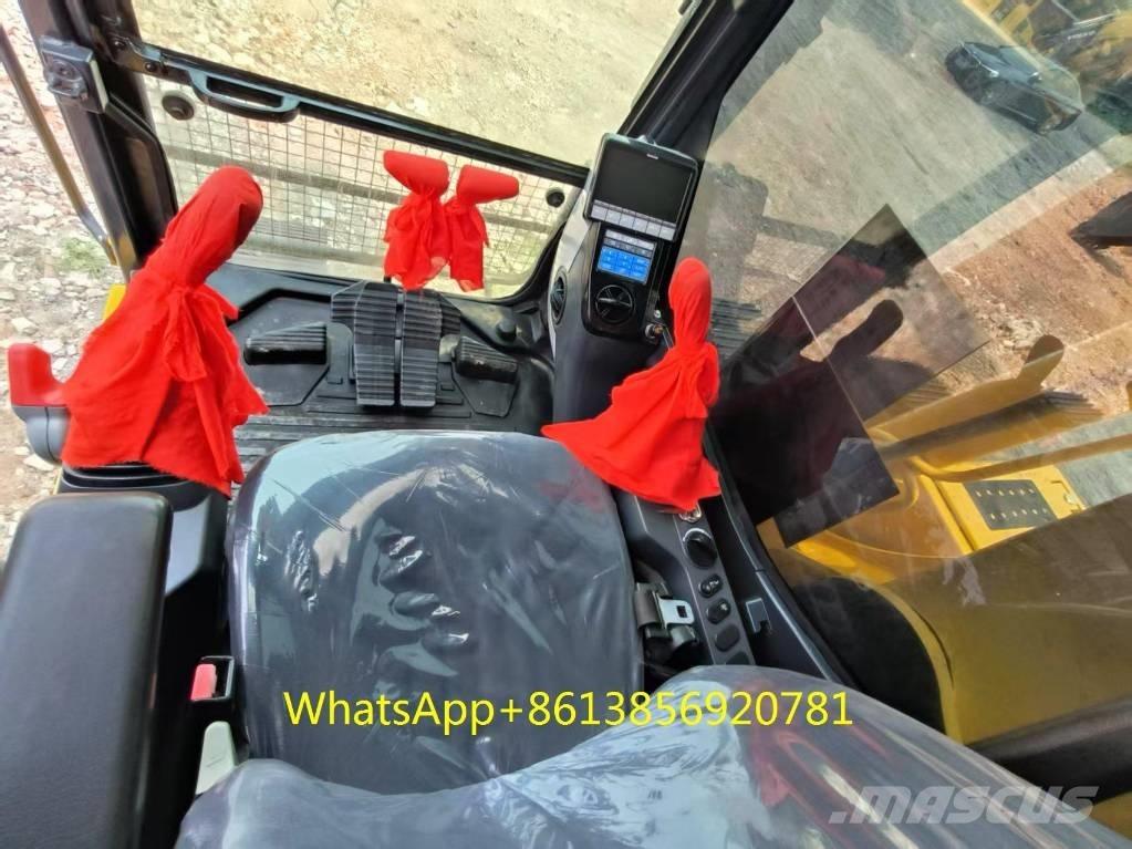 Komatsu PC 240-8 中型挖掘机