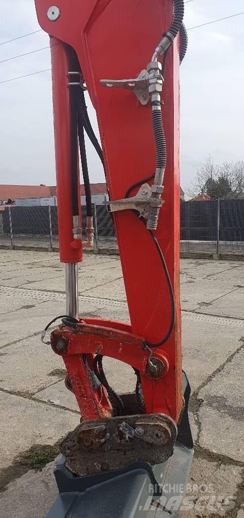 Neuson EZ80 中型挖掘机