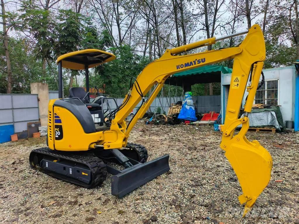 Komatsu PC 30 小型挖掘机