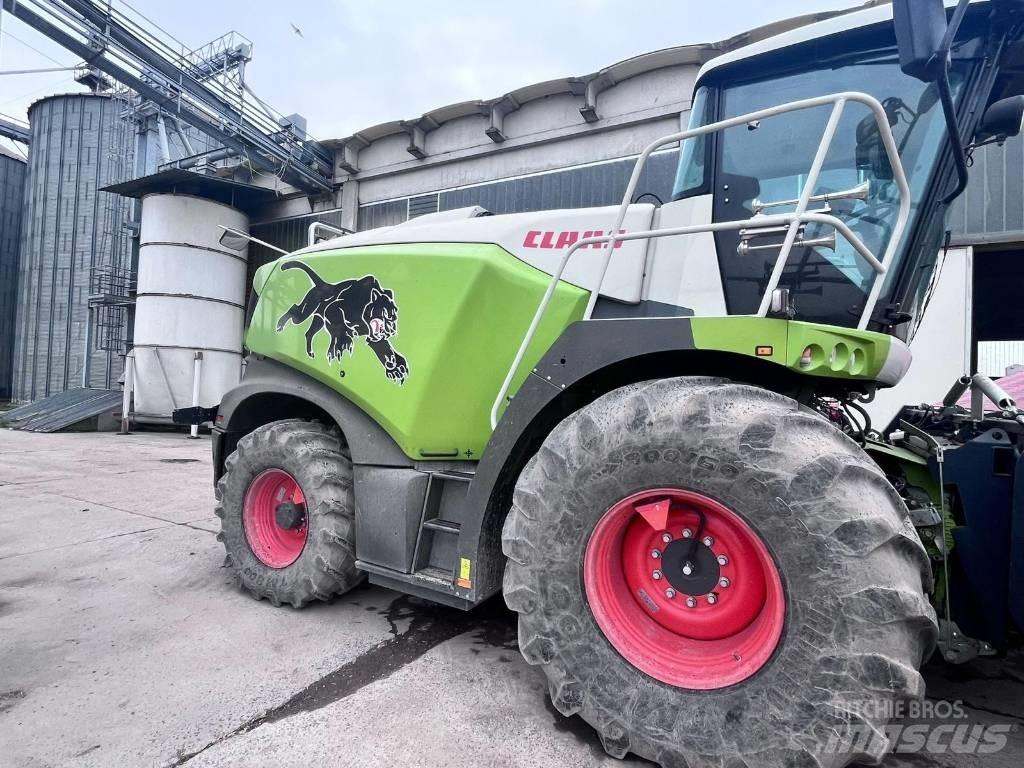 CLAAS Jaguar 980 自走式青贮饲料收割机