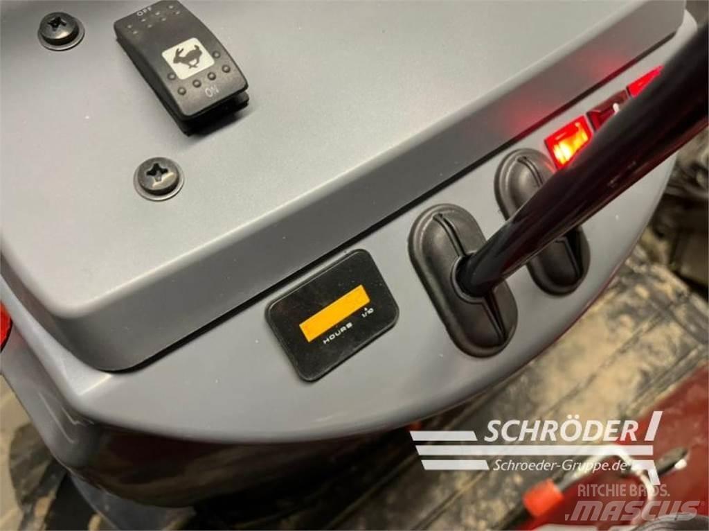 Yanmar - VIO 12 轮式挖掘机