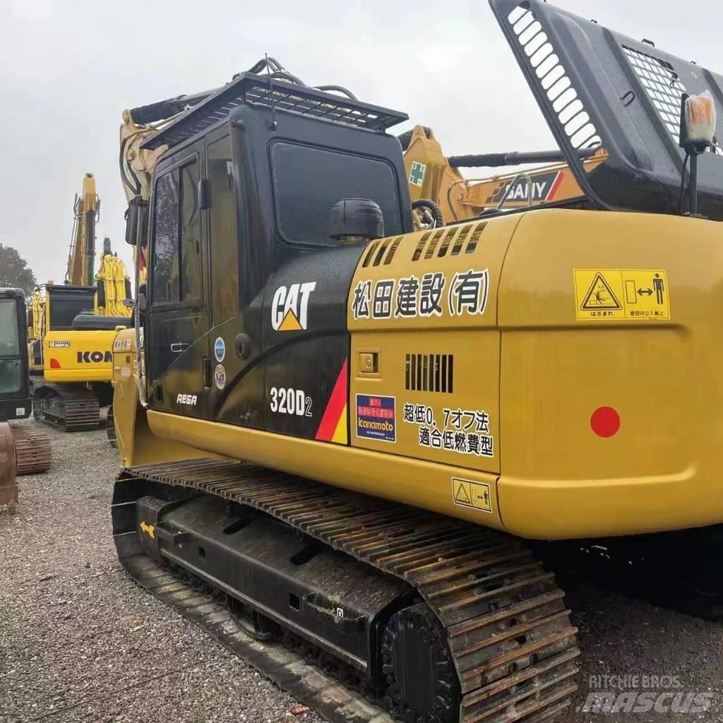 CAT 320 D2 履带挖掘机