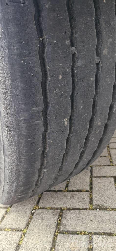 Wielton 50 m3 自卸半挂车