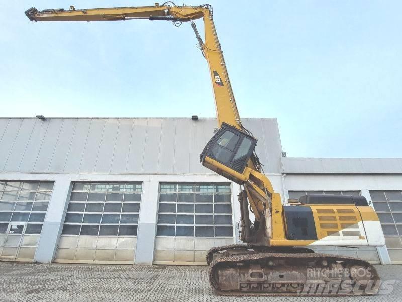 CAT 349 E 组装挖掘机