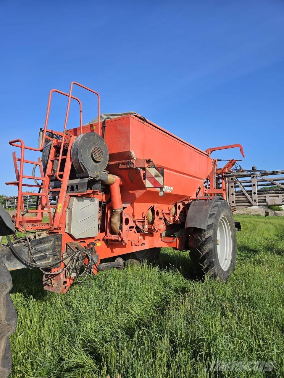 Rauch AGT 6036 矿物肥料撒播机