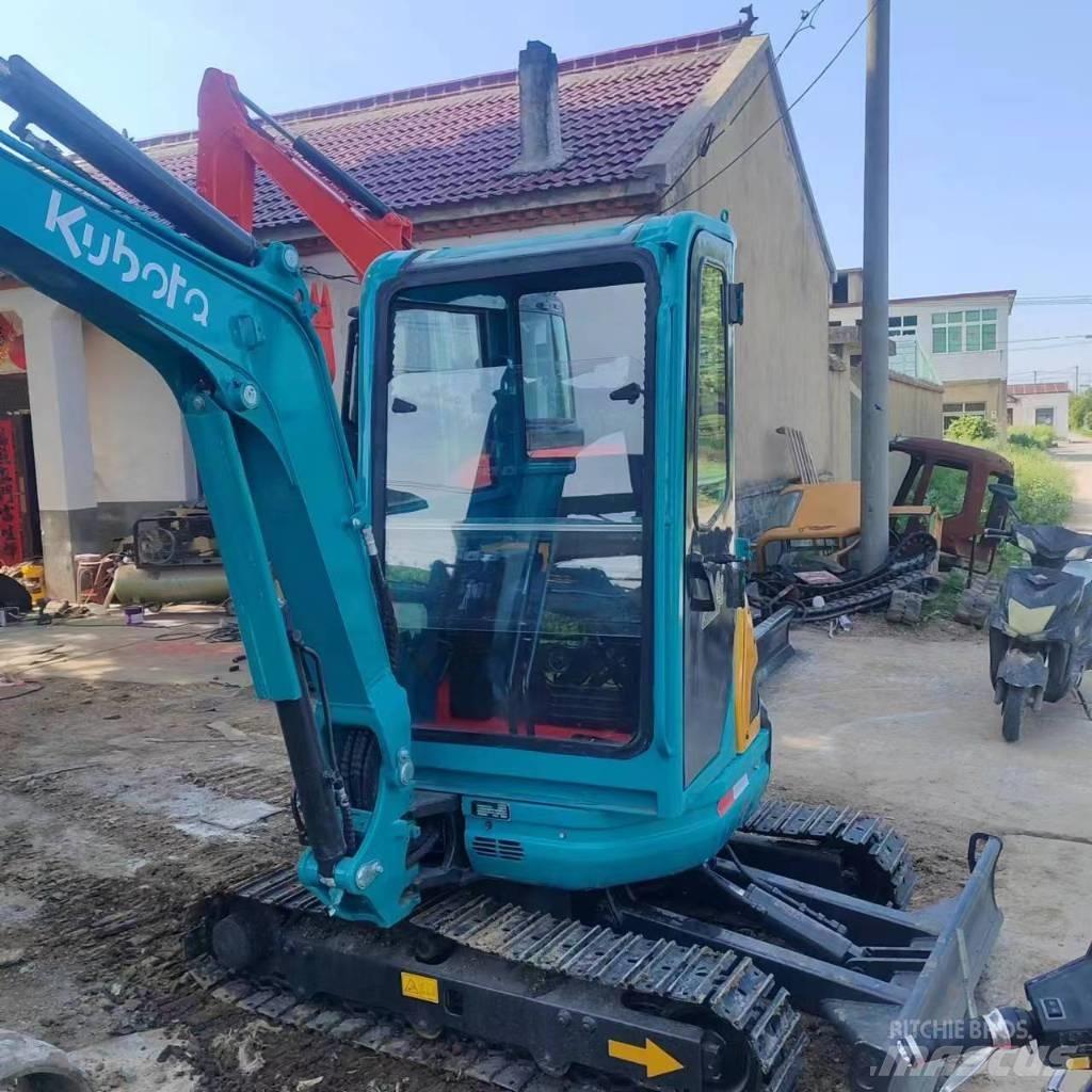Kubota U 20 小型挖掘机