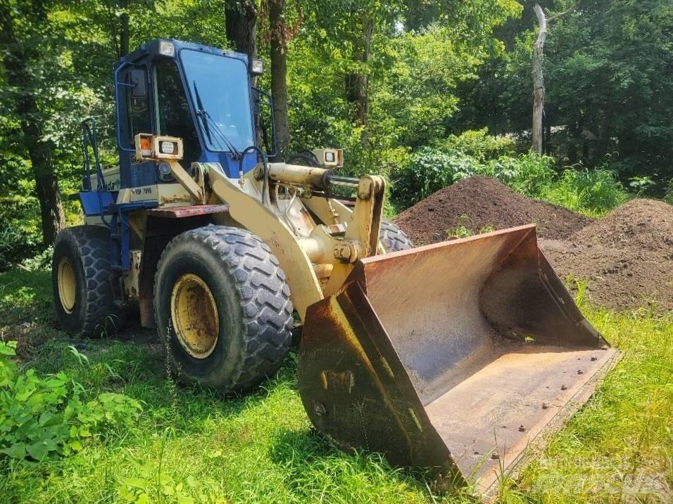 Komatsu WA 250 轮式装载机