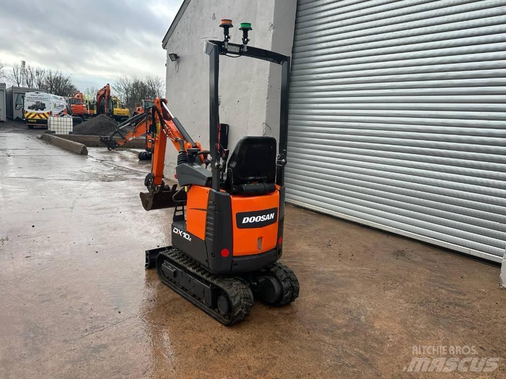 Doosan DX 10 Z 小型挖掘机