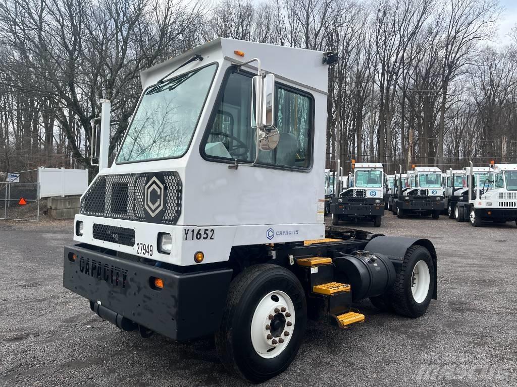 Capacity TJ5000 码头牵引车