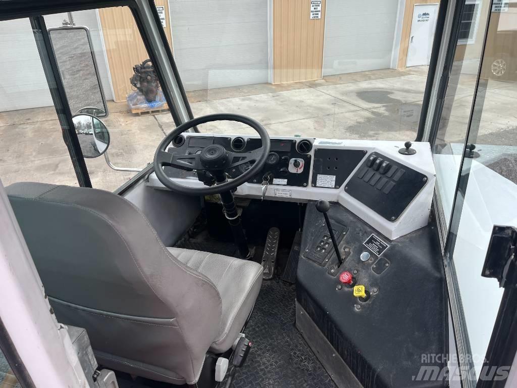 Capacity TJ5000 码头牵引车