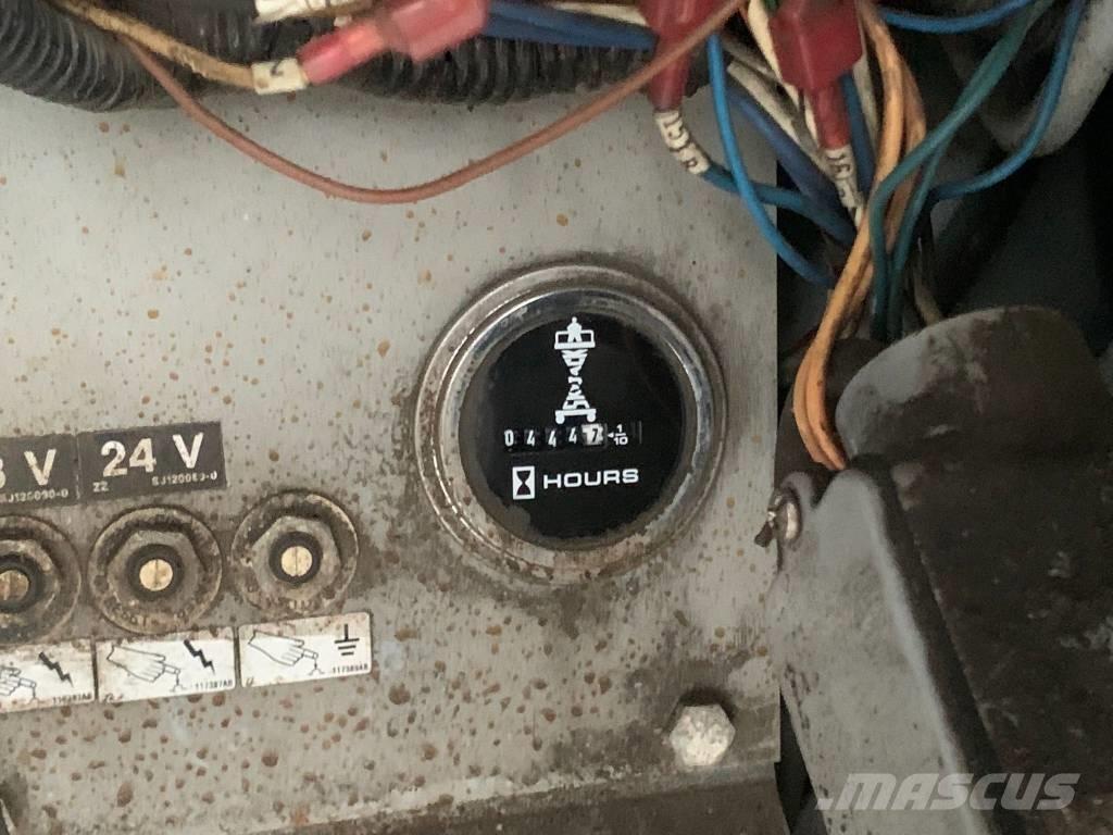 SkyJack SJ 8841 剪叉式升降机