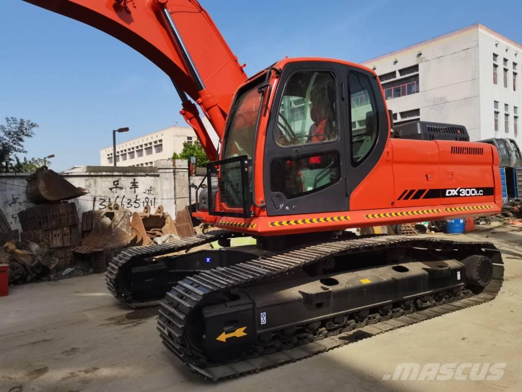 Doosan DX 300 履带挖掘机