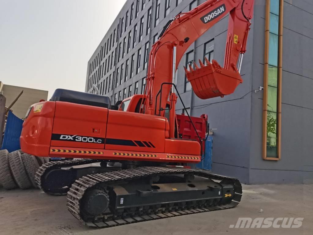 Doosan DX 300 履带挖掘机