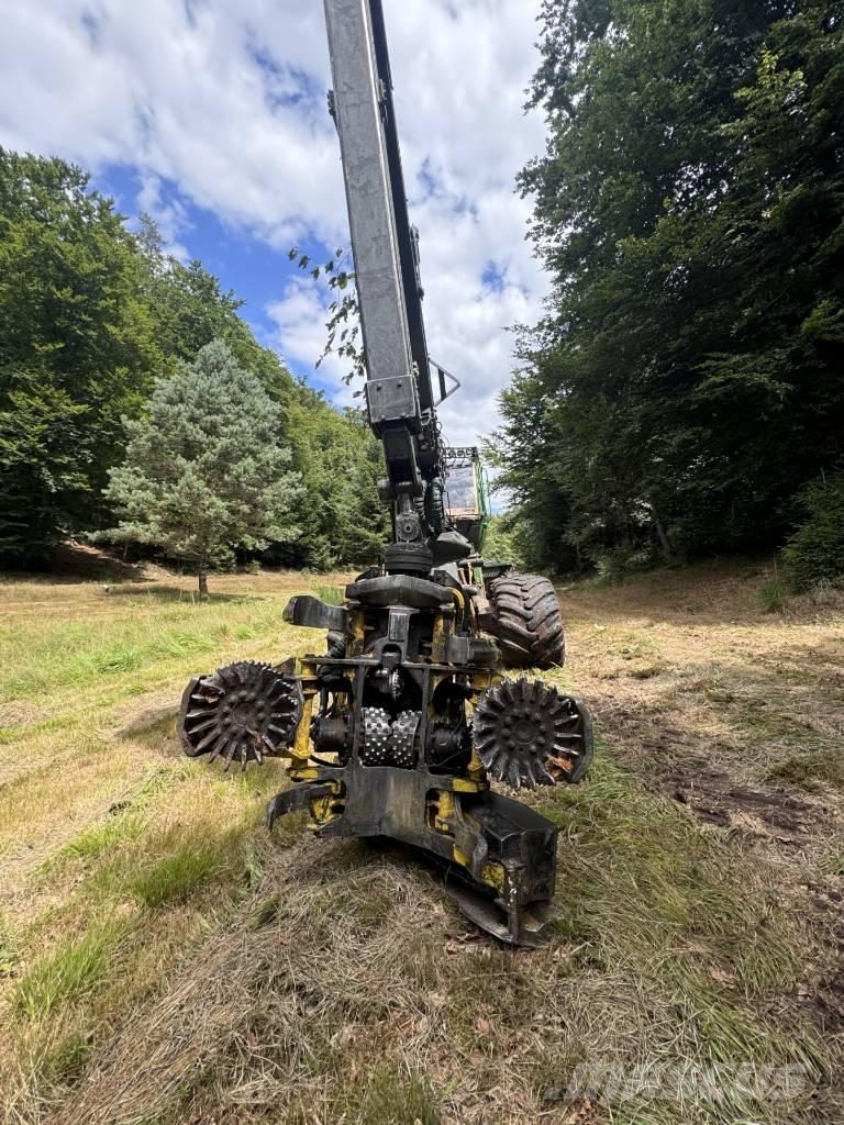 John Deere 11 70 G 收割机