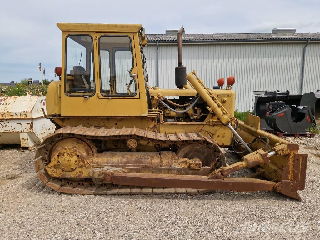 CAT D 4 D 履带式推土机