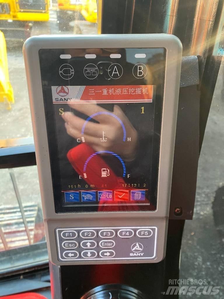 Sany 215C 履带挖掘机