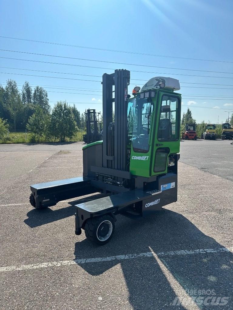 Combilift C 4000 E 侧卸式铲车