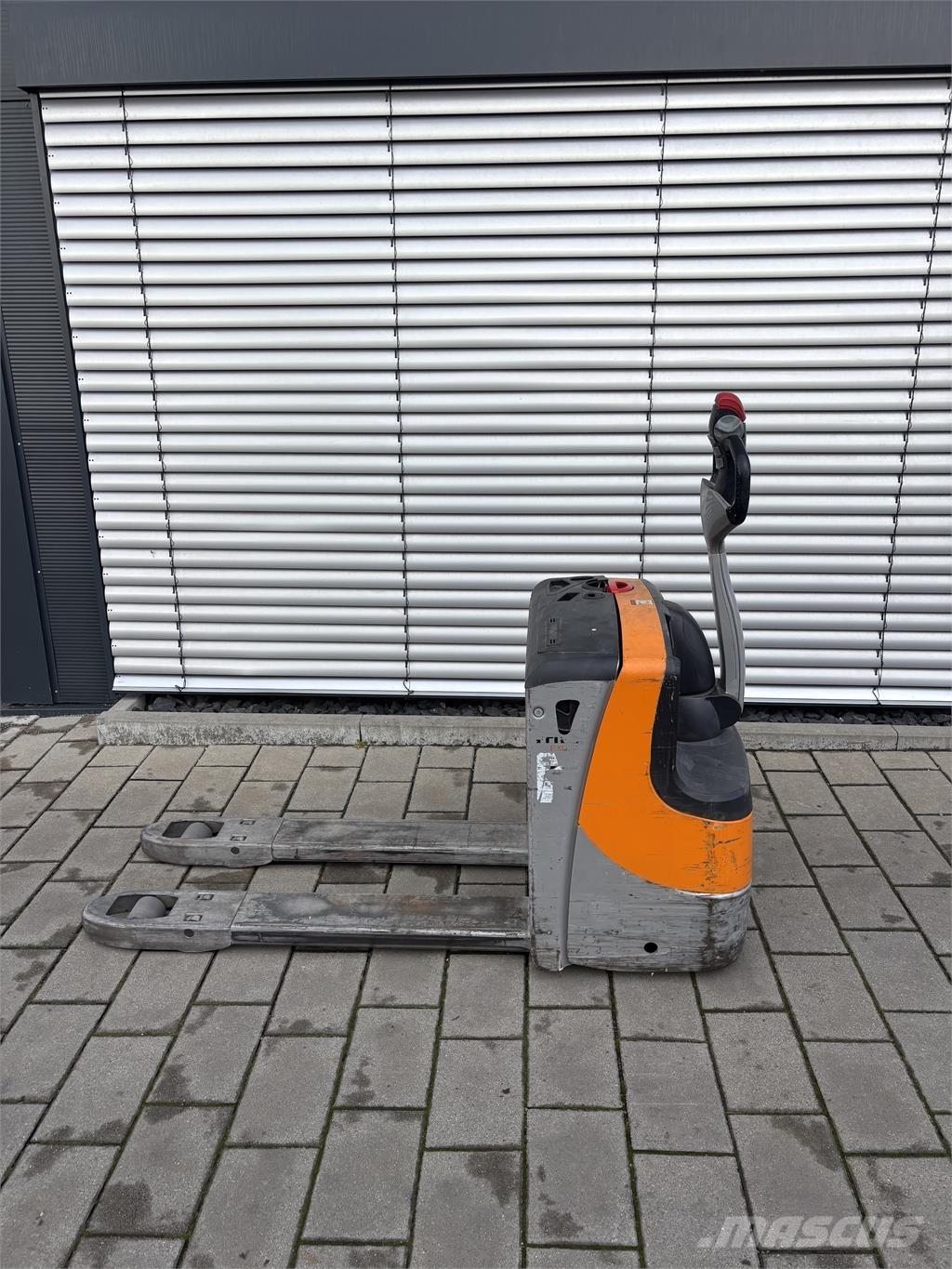 Still EXU16 手推堆垛车