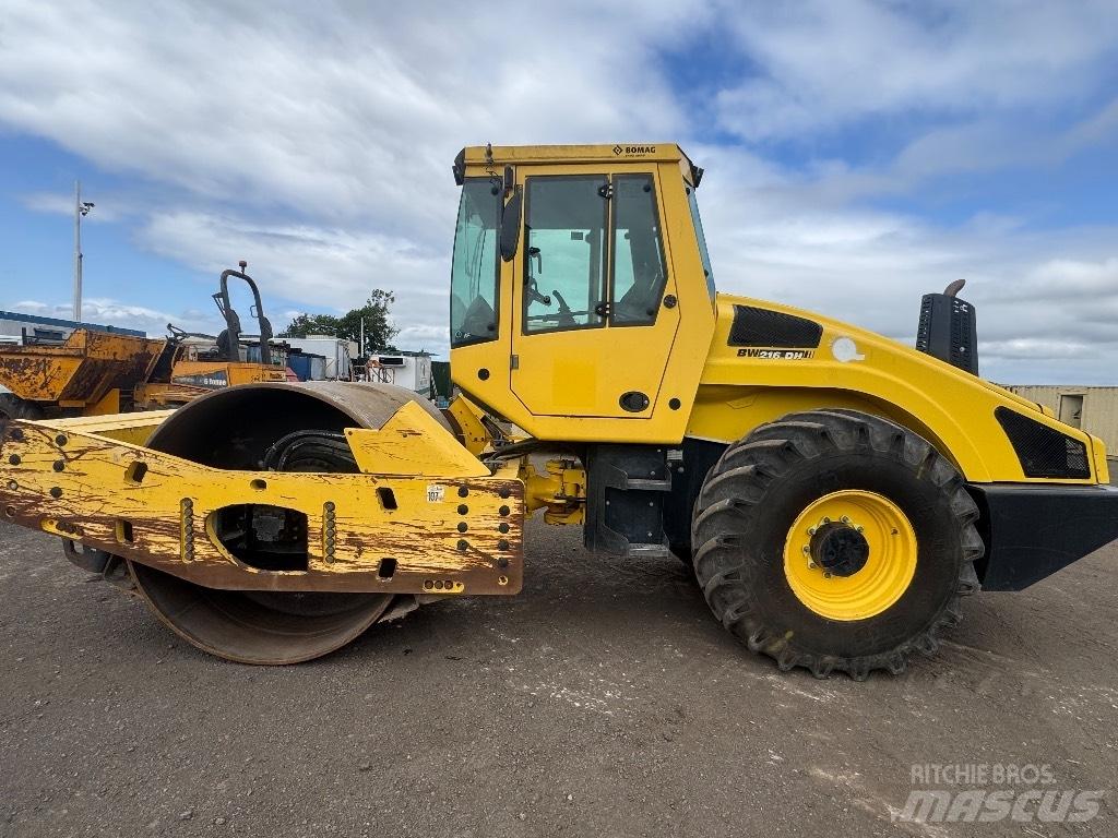 Bomag BW 216 D H-4 单轮压路机