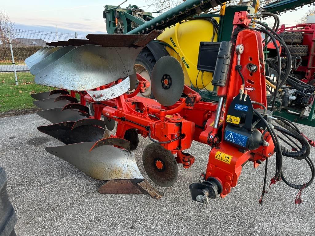 Kuhn Vari-Master 123 双向犁