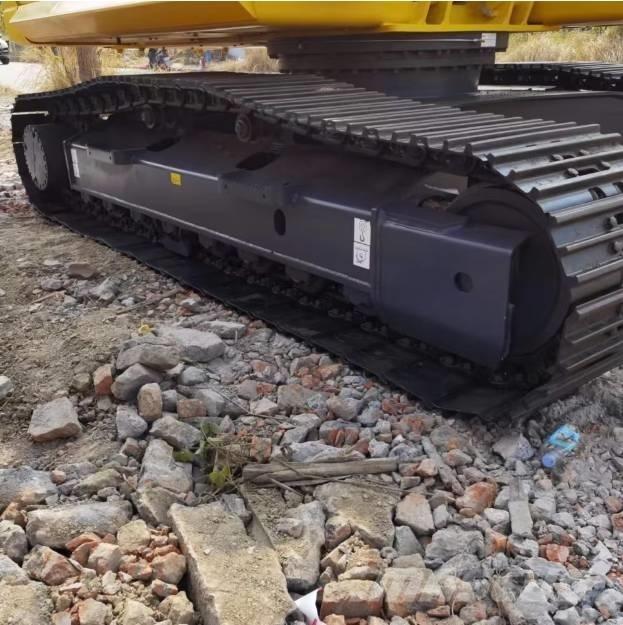 Komatsu PC220-8 履带挖掘机