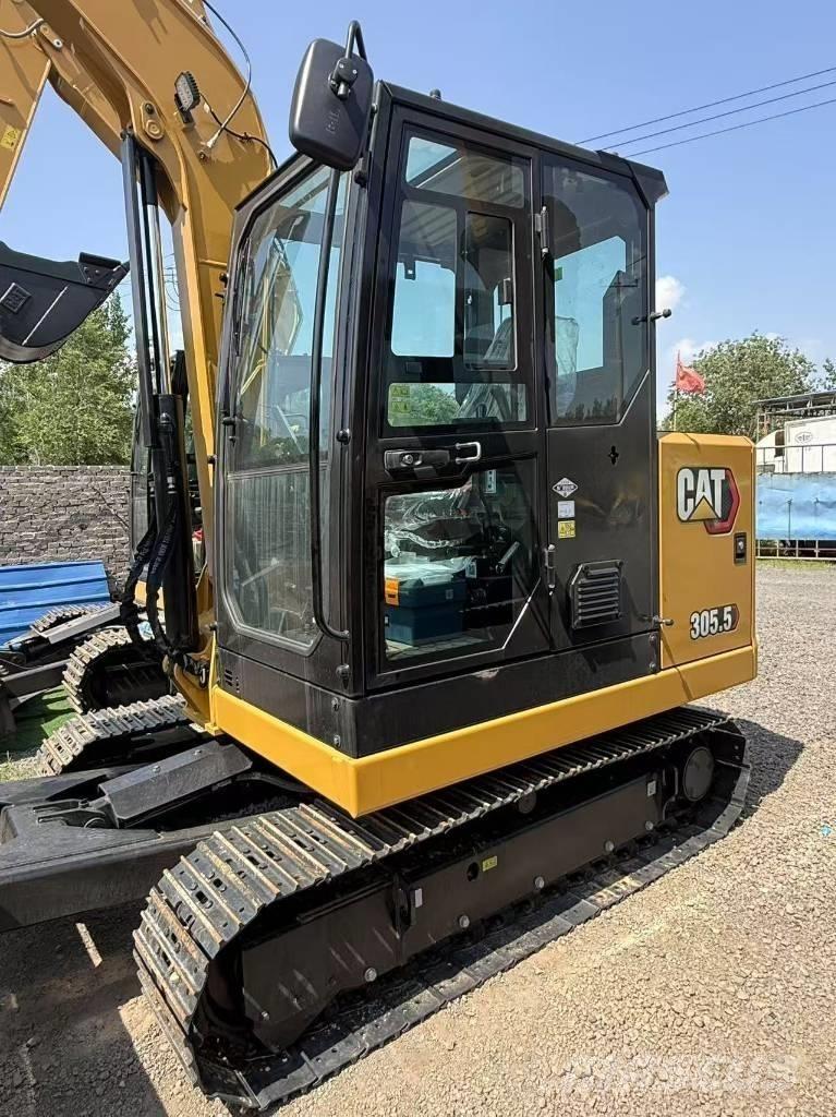 CAT 305.5 小型挖掘机