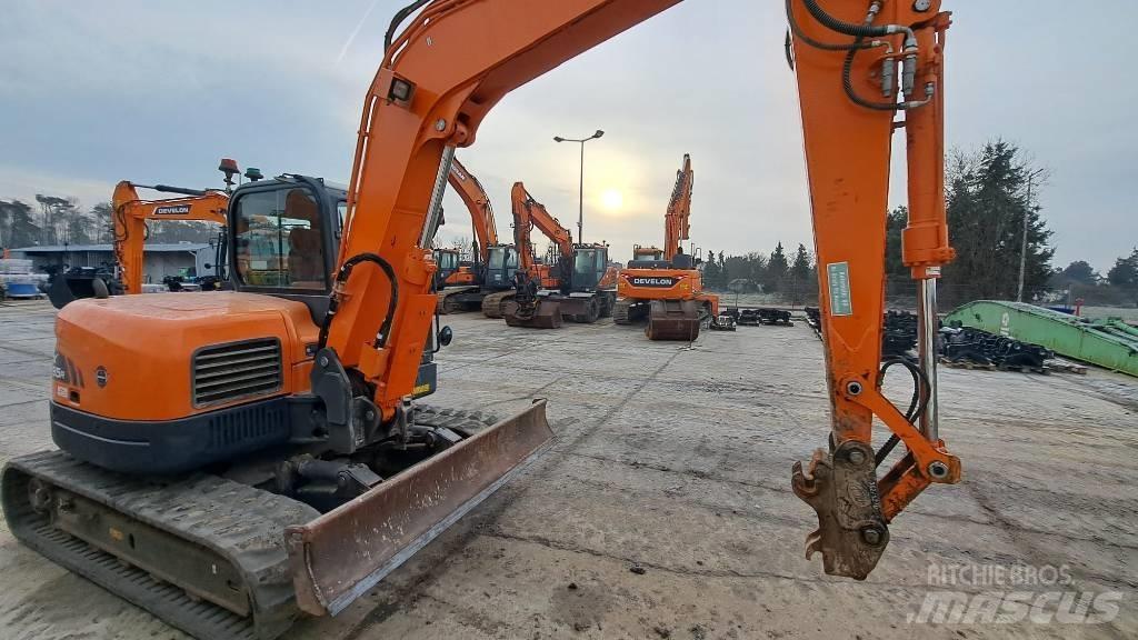 Doosan DX 85 R-3 中型挖掘机
