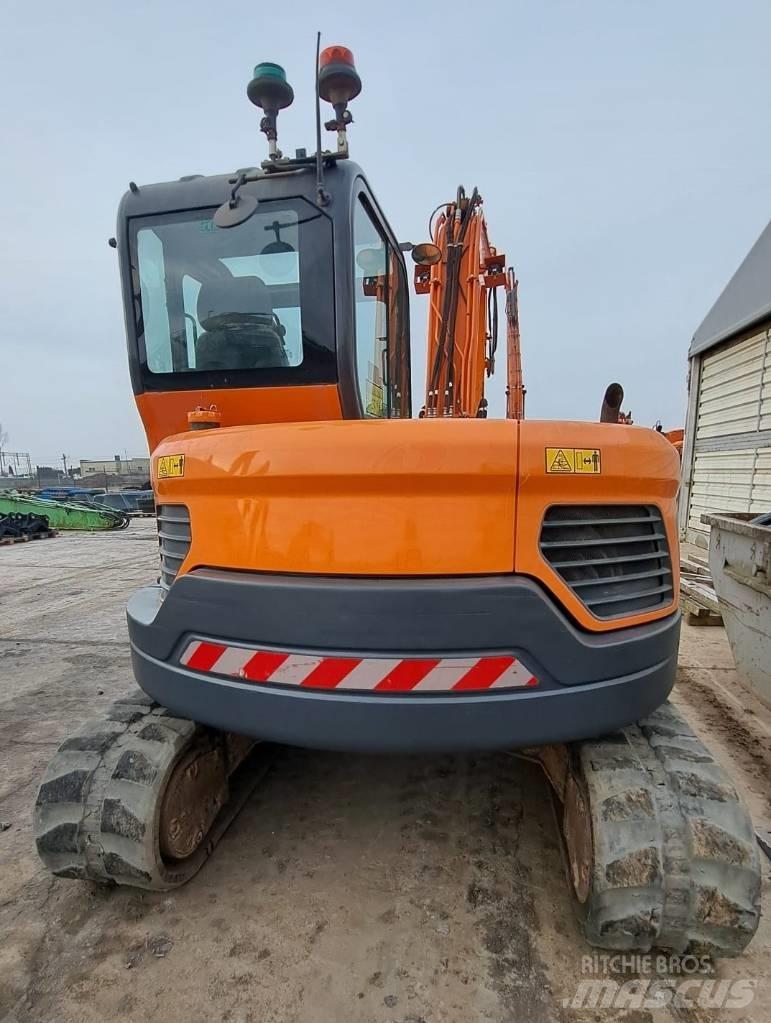 Doosan DX 85 R-3 中型挖掘机