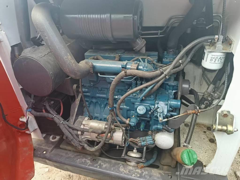 Bobcat S 450 滑移装载机