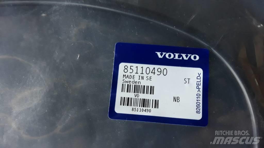 Volvo HOSE 85110490 驾驶室与内部