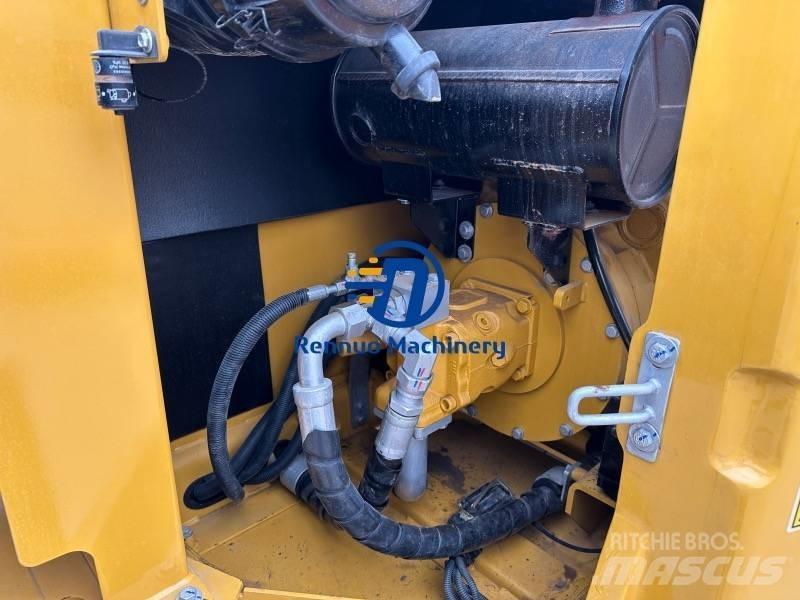 CAT 307E2 小型挖掘机