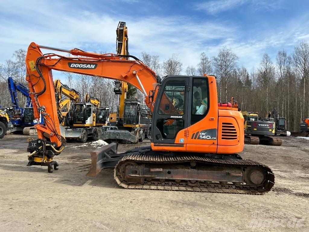 Doosan DX 140 LCR-3 履带挖掘机