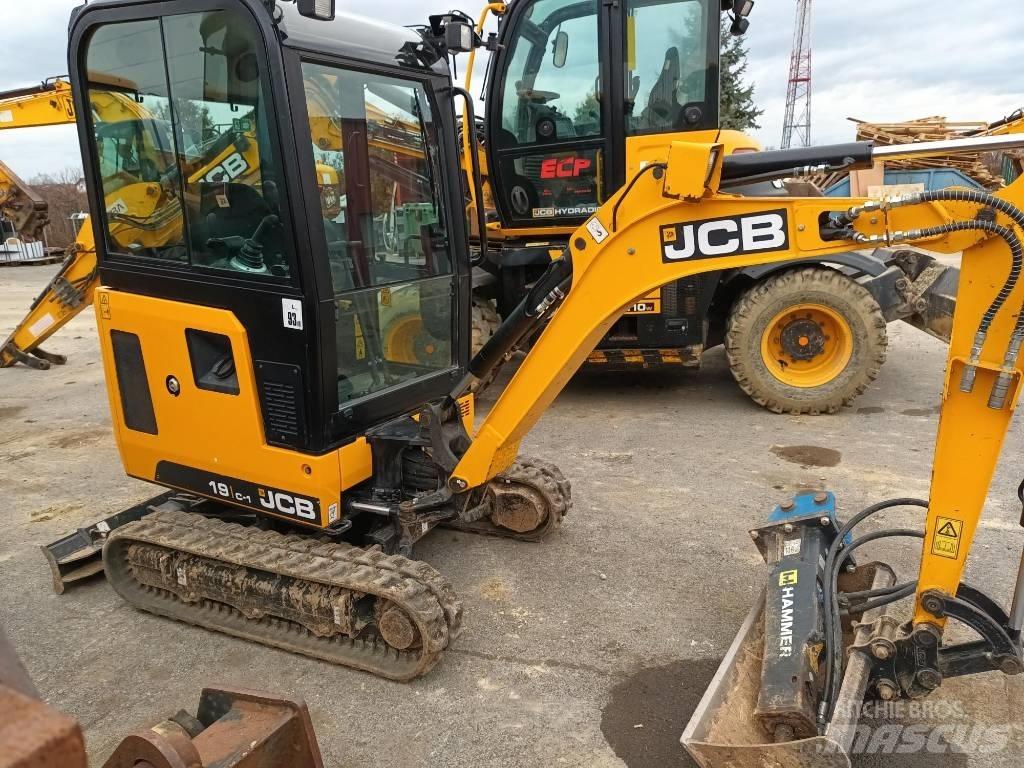 JCB 19 C-1 小型挖掘机