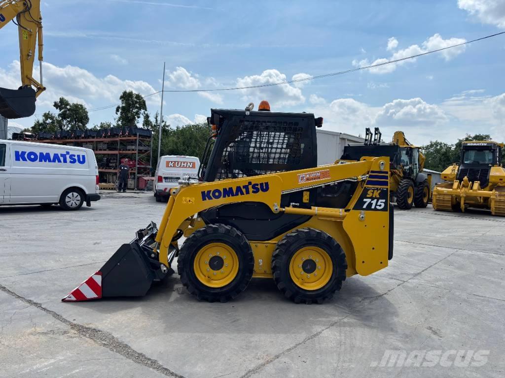 Komatsu SK 715-8 滑移装载机
