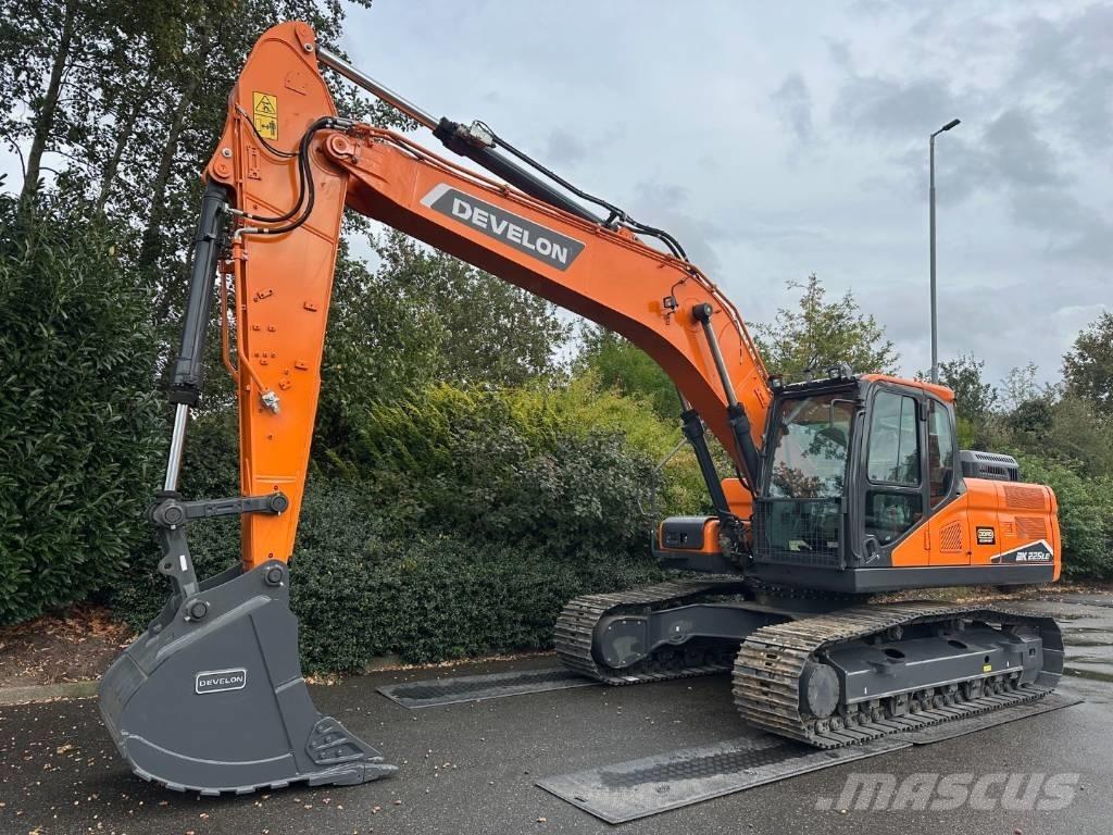 Develon DX 225 LC-7M 履带挖掘机