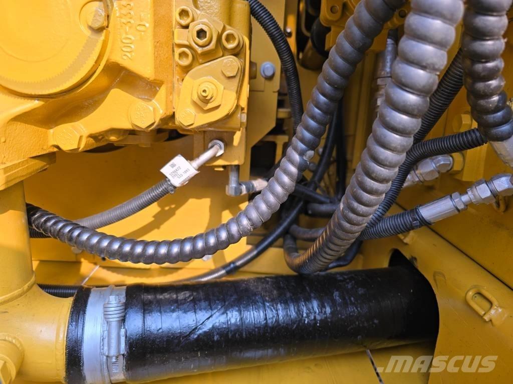 CAT 320D 履带挖掘机