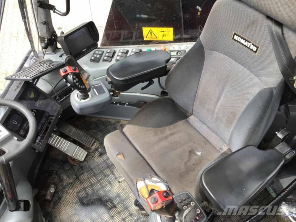 Komatsu 931.1 收割机
