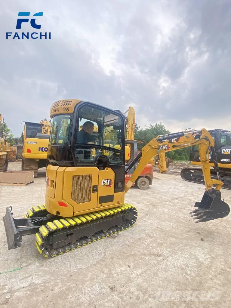 CAT 302 履带挖掘机