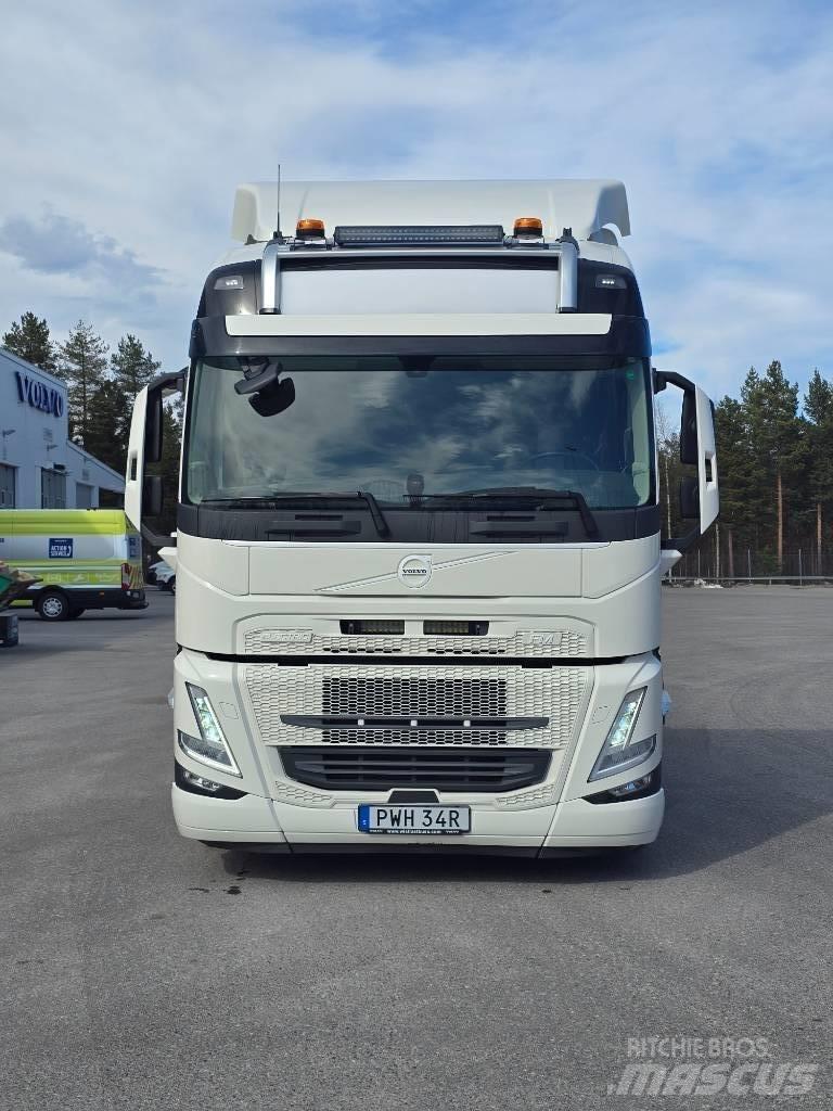 Volvo FM Electric 工程吊钩车