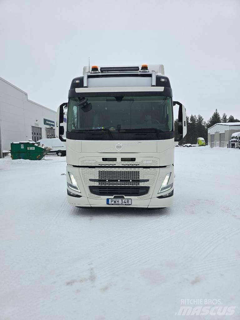 Volvo FM Electric 工程吊钩车