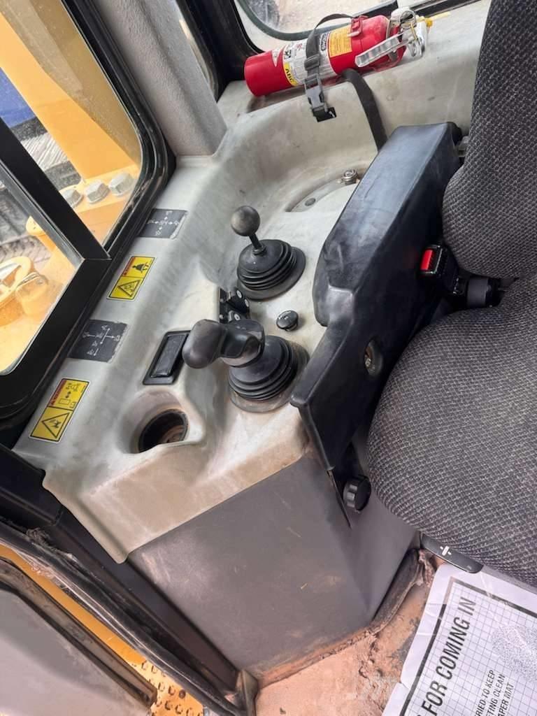 CAT D 7 R XR II 履带式推土机