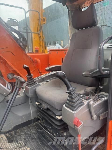 Doosan DX 140 LCR-3 履带挖掘机