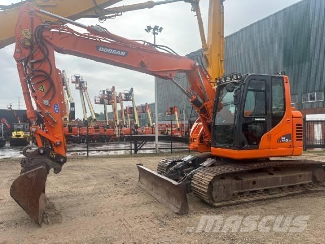 Doosan DX 140 LCR-3 履带挖掘机