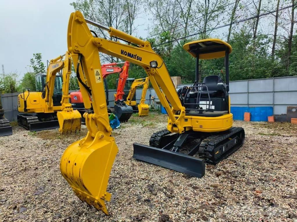 Komatsu PC 30 小型挖掘机