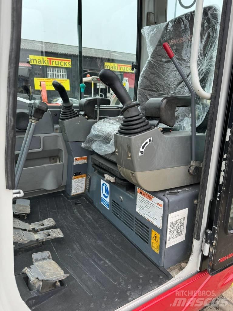 Takeuchi TB228 小型挖掘机