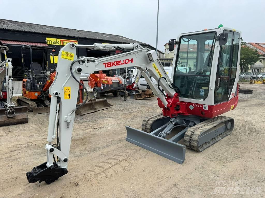 Takeuchi TB228 小型挖掘机